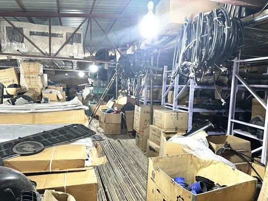 Shacman części zamiennych X3000 sprzęgło główny cylinder DZ93189230090 I zbiornika montażu