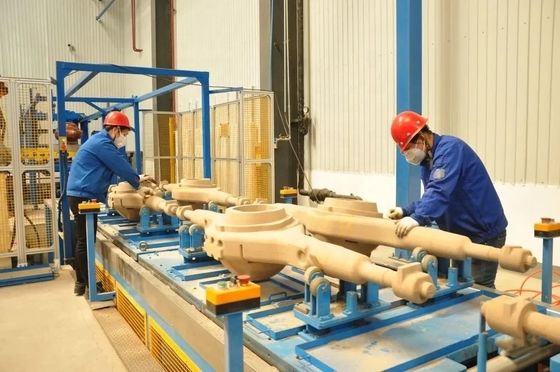 Części samochodowe DZ93189723020 Prawa kryształowa lampa głowicowa, reflektor Shacman Truck F3000