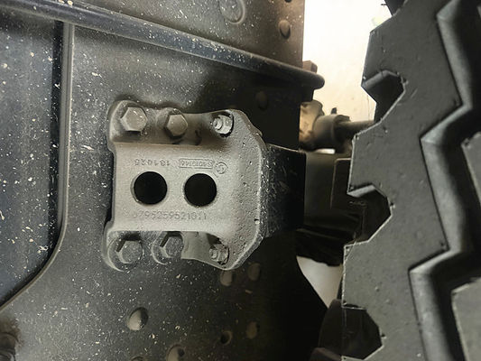 Części zamienne do ciężarówek Shacman F2000/F3000/X3000 tylny blok ograniczający wiosnę DZ95259521011 części systemu zawieszenia oryginalne
