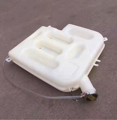 Części zamienne ciężarówki Shacman Zbiornik rozszerzający SZ945000713 dla ciężarówki Delong F2000/F3000/X3000